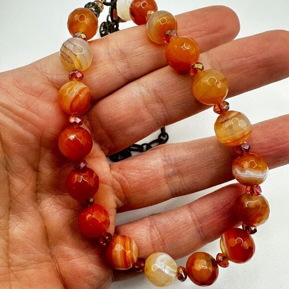Stunning faceted carnelian and crystal beaded necklace! - Picture 4 of 10